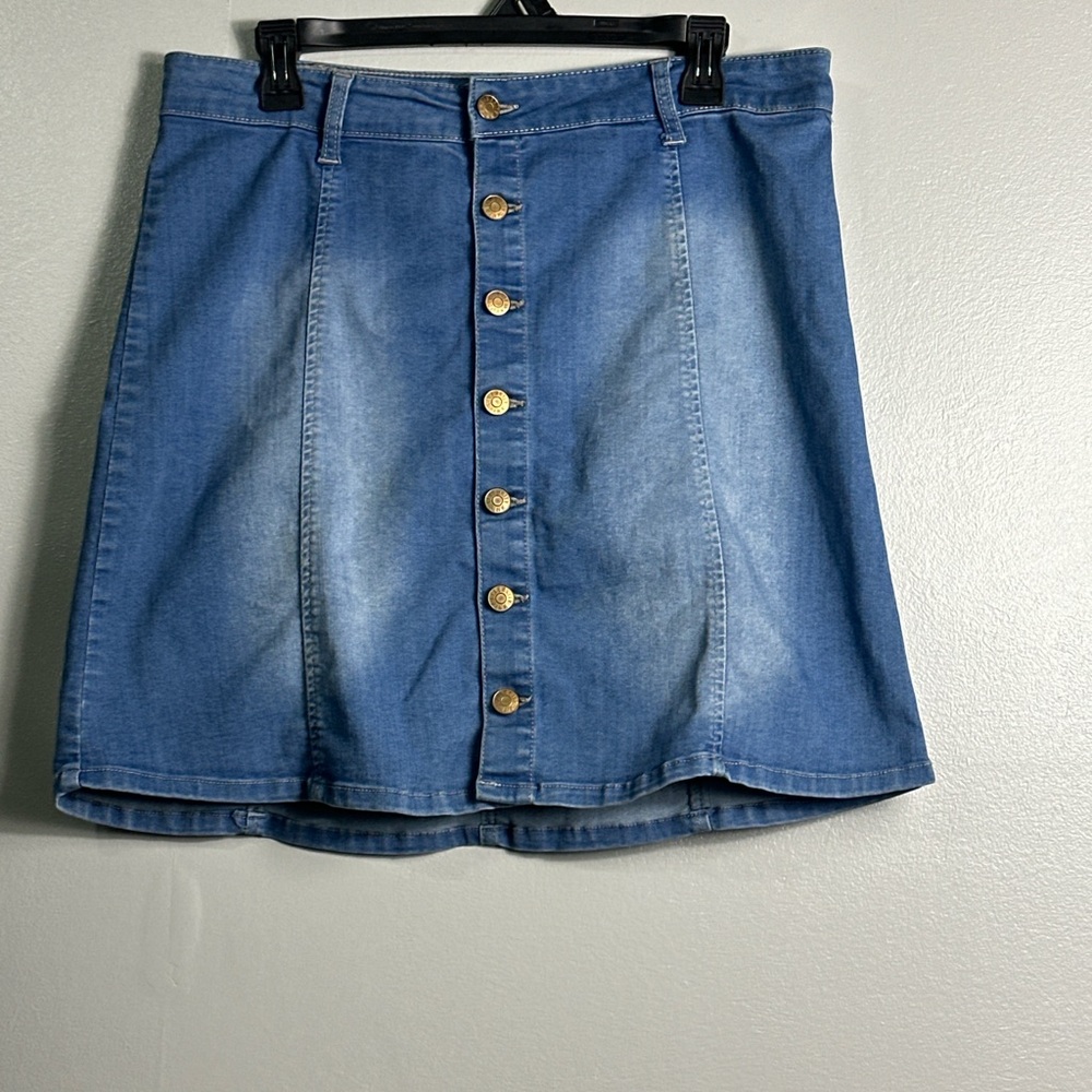 Celebrity Pink Denim Button-Front Mini Skirt Light Wash Casual Women’s Size XL
